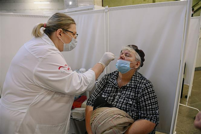 Dịch bệnh COVID-19 tiếp tục lây lan mạnh ở một số nước châu Âu ảnh 1