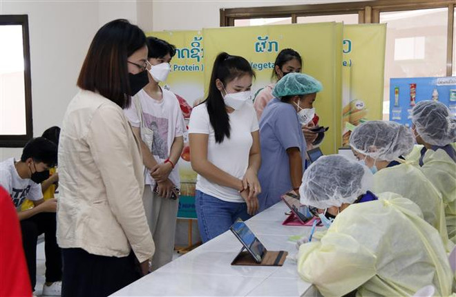 Lào liên tiếp có ca mắc COVID-19 ở mức 4 con số, Campuchia ổn định ảnh 1