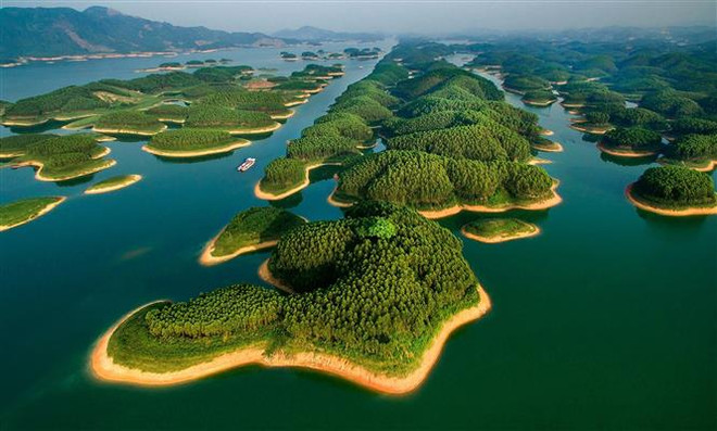 Khám phá "vịnh Hạ Long trên núi cao" của vùng Tây Bắc ảnh 1