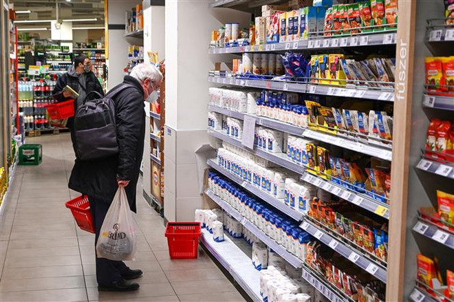 EU đạt thỏa thuận tạm thời về chính sách phòng hộ thương mại mới ảnh 1