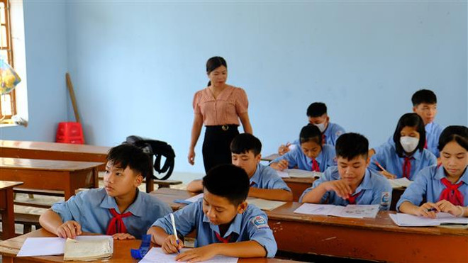 Sớm tháo gỡ vướng mắc trong việc sáp nhập trường THCS ở Nghệ An ảnh 1