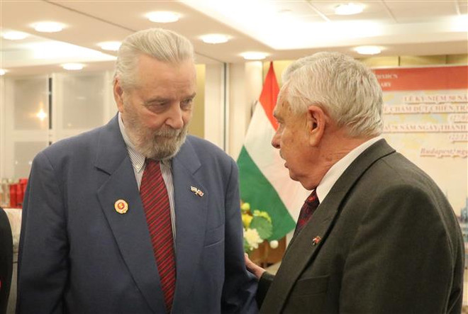 50 năm ngày ký Hiệp định Paris: Yêu Việt Nam từ cái nhìn đầu tiên ảnh 2