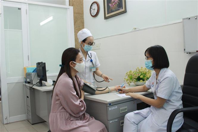 Khánh Hòa: Cán bộ y tế nghỉ việc, bệnh viện hoạt động khó khăn ảnh 1