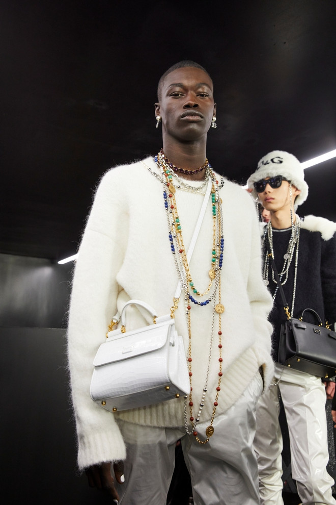 Cách nhìn nhận về cuộc sống mới mẻ qua bộ sưu tập Dolce & Gabbana 2021 ảnh 15