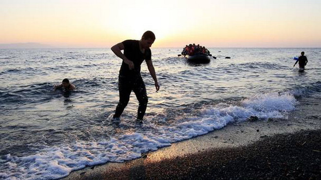 Đắm tàu chở người di cư tại Libya, gần 100 người chết và mất tích ảnh 1