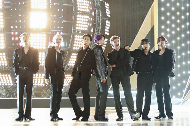 Nhóm nhạc BTS đạt doanh số CD cao nhất tại Mỹ trong nửa đầu năm ảnh 1