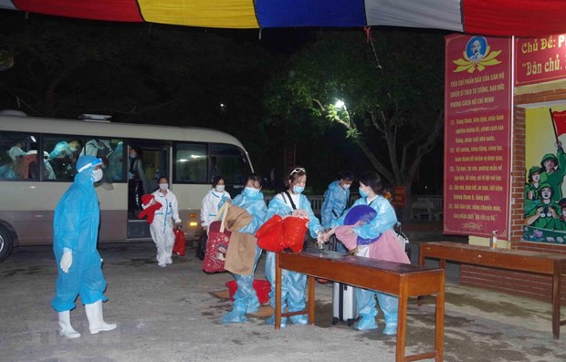 COVID-19: Đưa hơn 340 công dân Việt Nam từ Đài Loan về nước ảnh 1