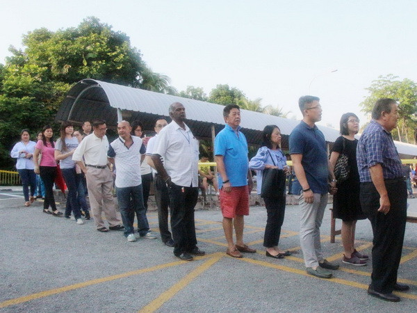 Chính phủ Malaysia dự định hạ độ tuổi cử tri xuống còn 18 ảnh 1