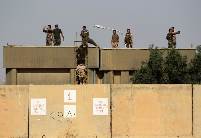 Mỹ kêu gọi các lực lượng Iraq và người Kurd tránh leo thang ảnh 1