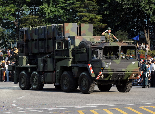 Hàn Quốc phát triển hệ thống phòng thủ rocket đối phó pháo Triều Tiên ảnh 1