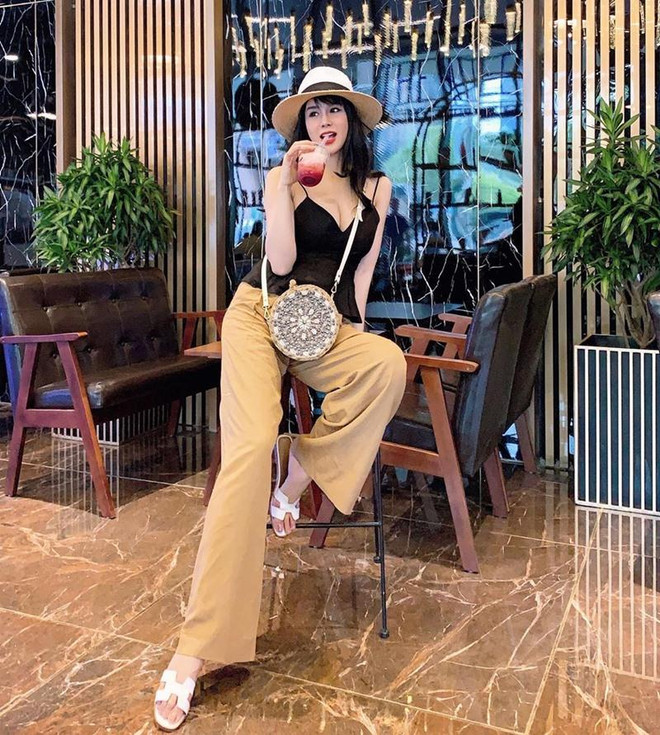 Nắng nóng đỉnh điểm, mỹ nhân Việt cùng diện đồ trắng sáng 'giải nhiệt' ảnh 10