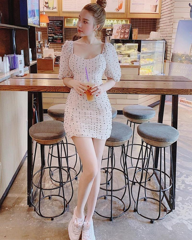 Nắng nóng đỉnh điểm, mỹ nhân Việt cùng diện đồ trắng sáng 'giải nhiệt' ảnh 4