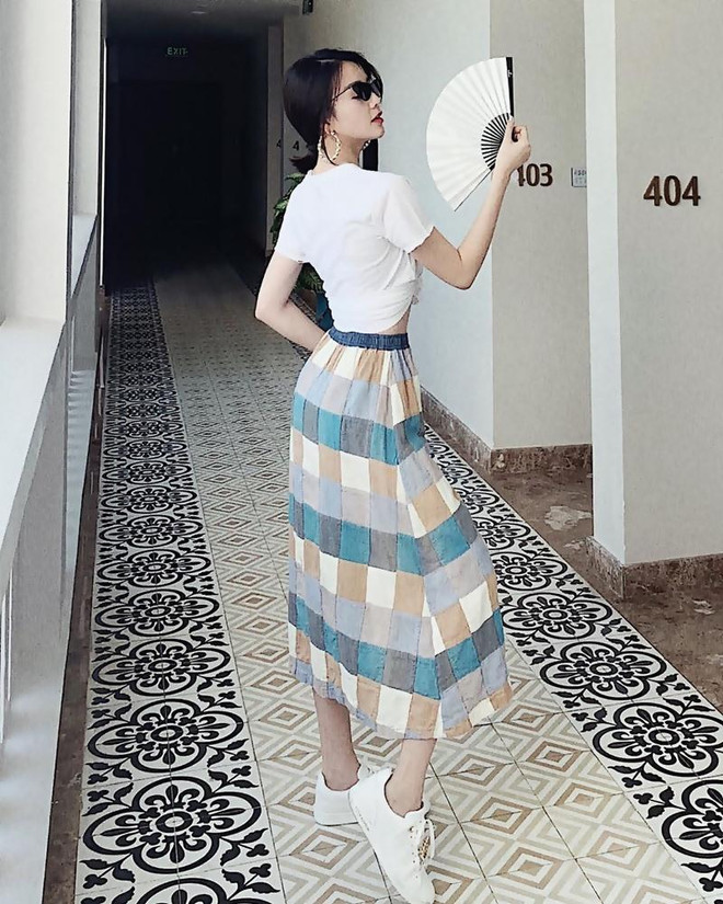 Nắng nóng đỉnh điểm, mỹ nhân Việt cùng diện đồ trắng sáng 'giải nhiệt' ảnh 3