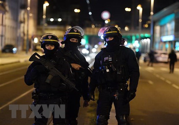 Pháp triệt phá băng nhóm đưa người Trung Quốc nhập cảnh trái phép ảnh 1