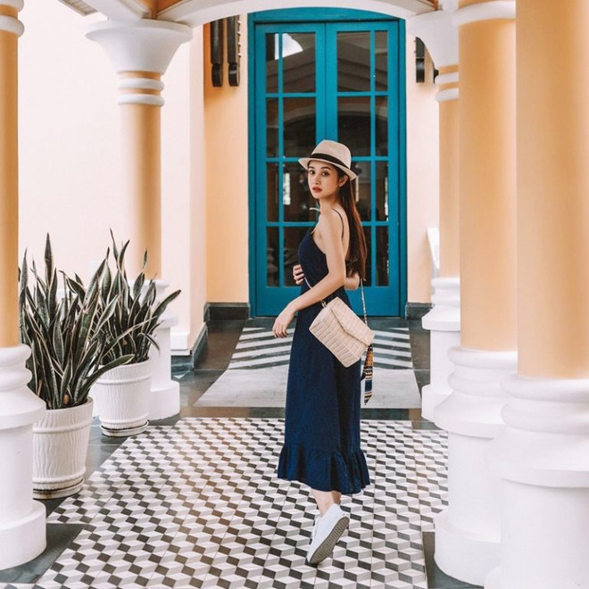 Mỹ nhân Việt “ướp lạnh” ngày hè với street style ngập tràn sắc trắng ảnh 19