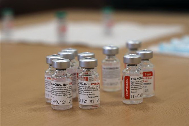 Vaccine Sputnik V ngừa COVID-19 của Nga. (Ảnh: AFP/TTXVN) Nga đưa tin trái chiều về hiệu quả của Sputnik V với biến thể Delta ảnh 1