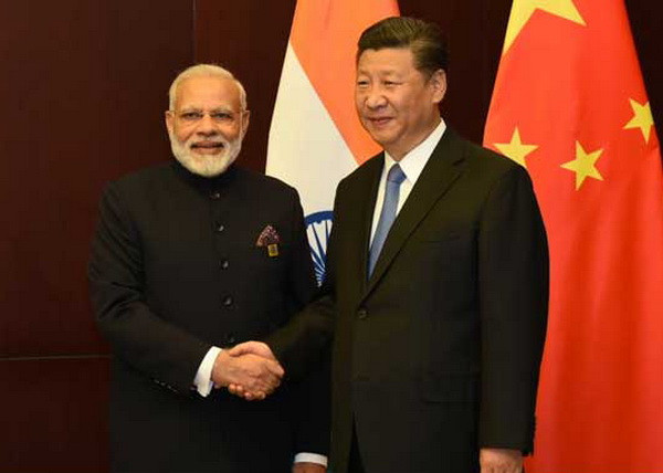 Chủ tịch Trung Quốc Tập Cận Bình điện đàm với Thủ tướng Ấn Độ ảnh 1