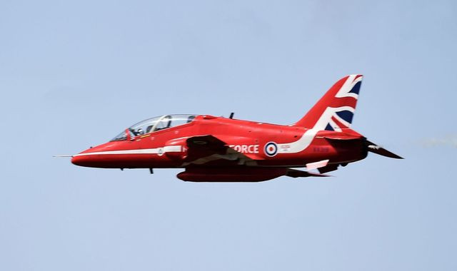 Một máy bay của không quân hoàng gia Anh rơi ở căn cứ xứ Wales ảnh 1