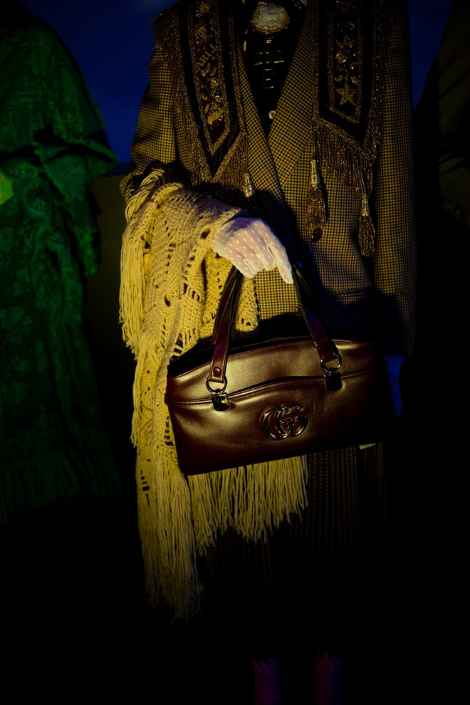 Hồ Ngọc Hà diện nguyên cây Gucci, gây ấn tượng với báo nước ngoài ảnh 12