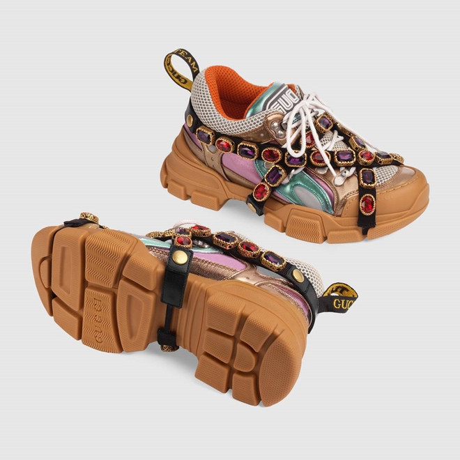 Hồ Ngọc Hà diện nguyên cây Gucci, gây ấn tượng với báo nước ngoài ảnh 10