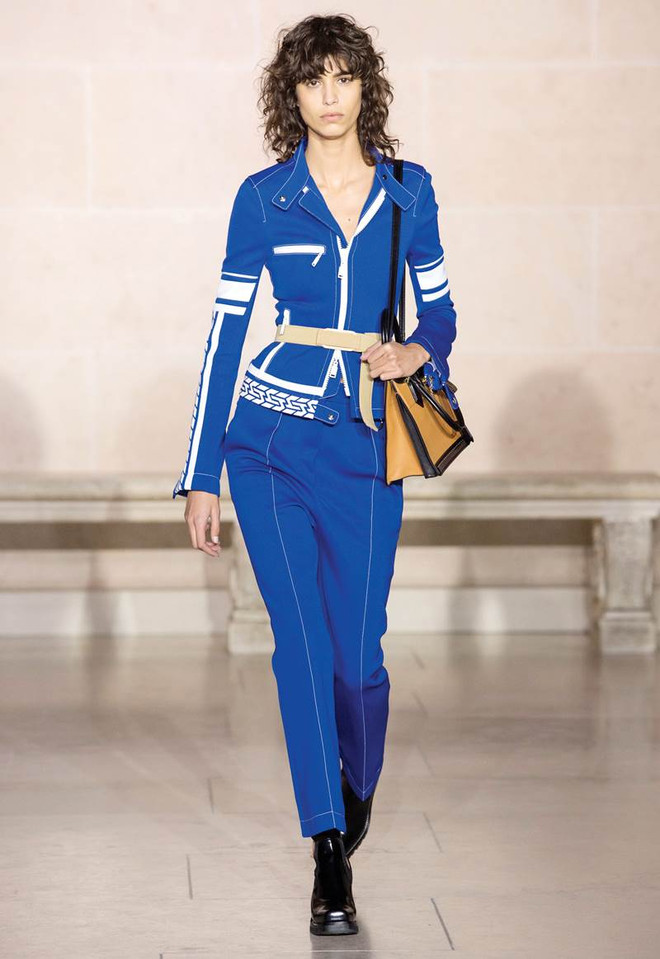 Tông màu xanh dương thống lĩnh màu mốt Thu Đông 2017 ảnh 3