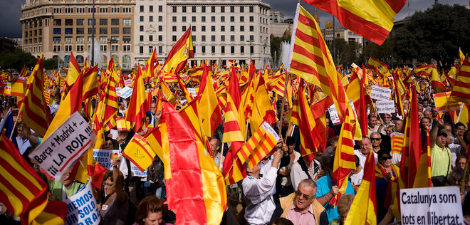 Chủ tịch EC phản đối vùng Catalonia tách khỏi Tây Ban Nha ảnh 1