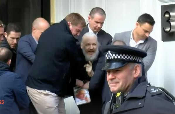 Australia sẽ không đối xử đặc biệt với nhà sáng lập WikiLeaks ảnh 1