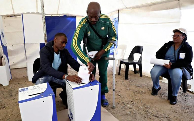Gần 27 triệu cử tri Nam Phi tham gia bỏ phiếu tổng tuyển cử ảnh 1