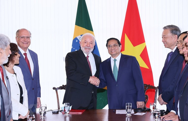 Thủ tướng Phạm Minh Chính hội đàm với Tổng thống Brazil Lula da Silva. (Ảnh: Dương Giang/TTXVN) Thông cáo chung về chuyến thăm chính thức của Thủ tướng đến Brazil ảnh 1