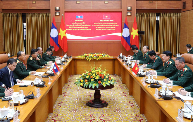 Quân đội Việt Nam-Lào chủ động phối hợp chặt chẽ, hợp tác tin cậy ảnh 2