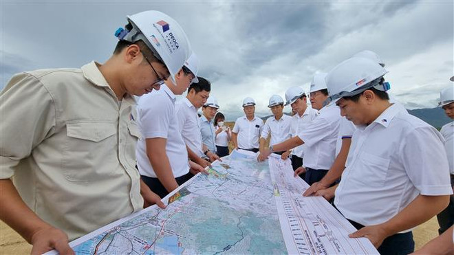 Sớm khắc phục hạn chế, đảm bảo tiến độ dự án cao tốc Cam Lâm-Vĩnh Hảo ảnh 2