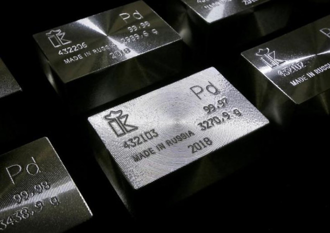 Mỹ làm sáng tỏ danh mục áp thuế với một số hàng nhập khẩu từ Nga ảnh 1