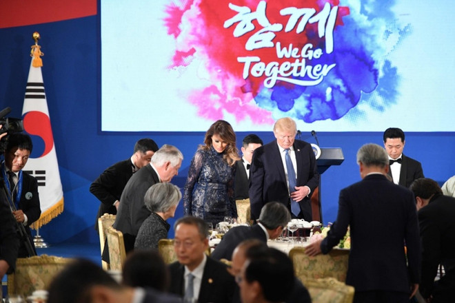 Đệ nhất Phu nhân Melania Trump ''đốn tim'' tín đồ thời trang thế giới ảnh 8