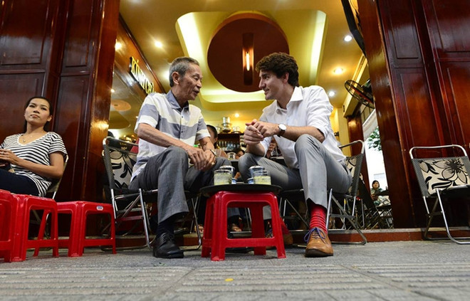 Khoảnh khắc bình dị tạo nên hình tượng soái ca của Thủ tướng Canada ảnh 1