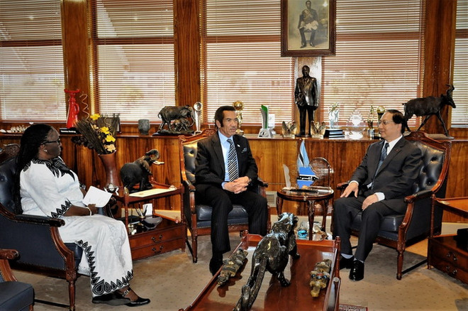 Botswana đánh giá cao phát triển kinh tế, giảm nghèo của Việt Nam ảnh 1