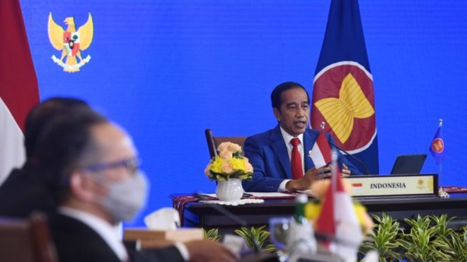 Tổng thống Indonesia Joko Widodo tham dự Hội nghị cấp cao ASEAN. (Nguồn: Ban thư ký Tổng thống) Singapore, Indonesia đề xuất ASEAN và Nhật Bản mở rộng hợp tác ảnh 2