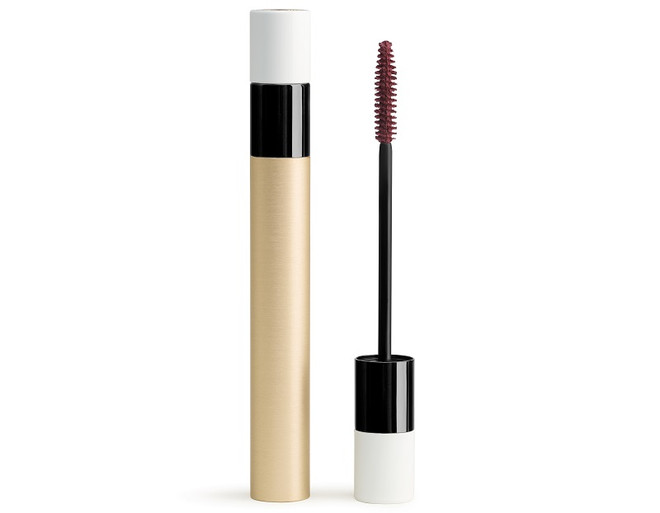 Hermès Trait D’hermès Revitalizing Care Mascara màu 03 Rouge H: Chổi mascara được làm bằng sợi thực vật siêu mịn nên không gây cảm giác nặng nề. Công thức với 97% thành phần tự nhiên hạn chế gây kích ứng cho đôi mắt nhạy cảm. Màu nâu anh đào và màu đỏ tía tạo nên sắc đỏ mang tính biểu tượng của Hermès. le-regard-hermes-mascara-03-rouge-h-studio-des-fleurs-217.jpg