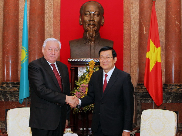 Chủ tịch Hạ viện Kazakhstan kết thúc thăm chính thức Việt Nam ảnh 1