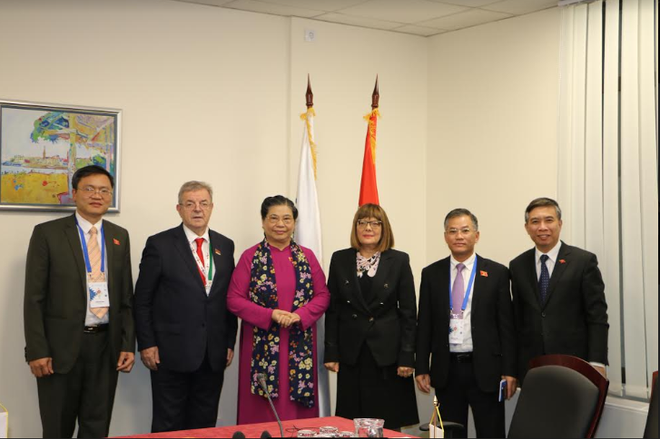 Phó Chủ tịch Quốc hội Tòng Thị Phóng hội kiến Chủ tịch Quốc hội Serbia ảnh 1