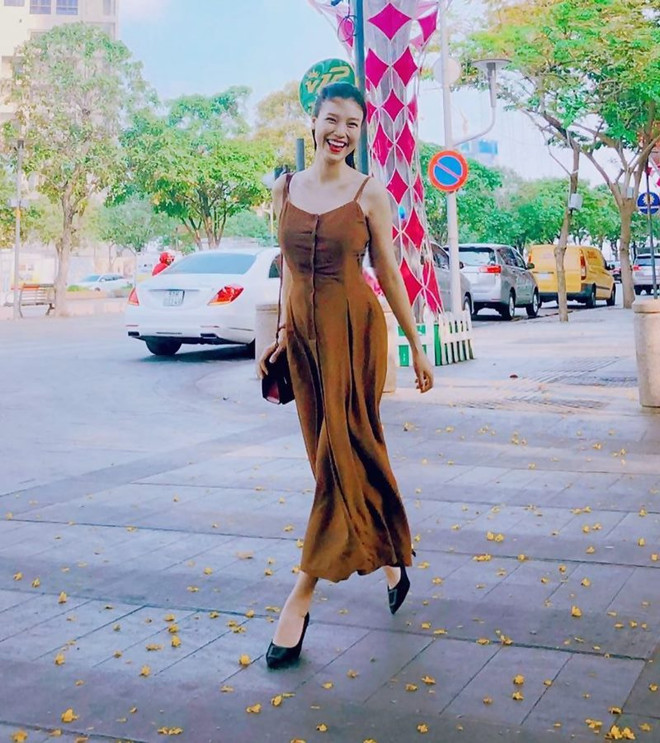 Hoàng Thùy Linh, Phí Phương Anh dẫn đầu top sao mặc đẹp tuần qua ảnh 22