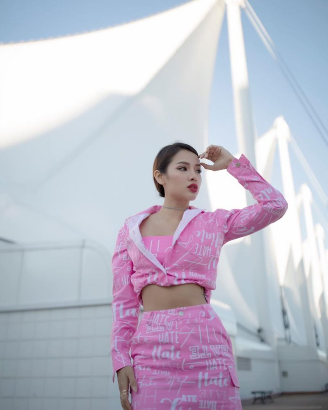 Hoàng Thùy Linh, Phí Phương Anh dẫn đầu top sao mặc đẹp tuần qua ảnh 21