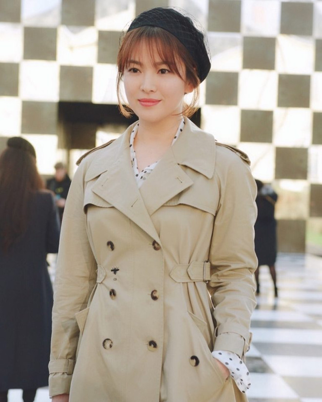 Song Joong Ki bảnh bao, Song Hye Kyo đẹp không tì vết dự show Dior ảnh 4