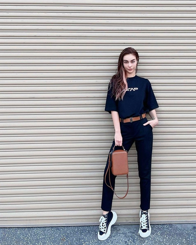 Mix đồ trung tính "đỉnh" như street style của dàn sao Việt ảnh 10