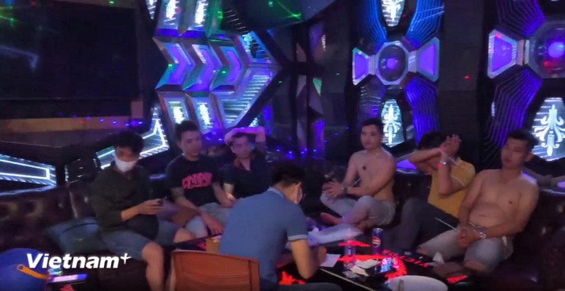 Nhóm đối tượng tổ chức, sử dụng ma túy tại karaoke Victory khu Đảo xanh, phường Hòa Cường, thành phố Đà Nẵng. (Nguồn: Công an Đà Nẵng)