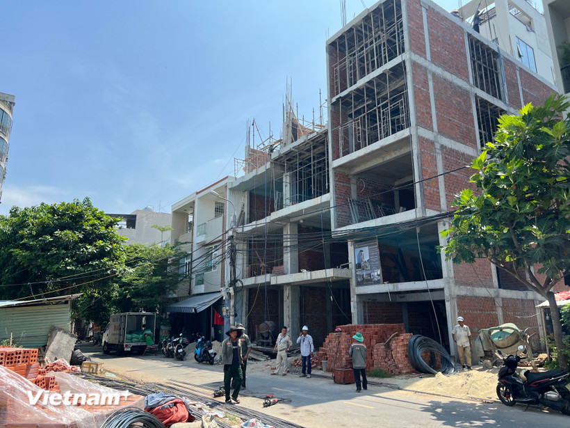 Giá cát xây dựng tại thành phố Đà Nẵng tăng cao "đột biến" gây ảnh hưởng lớn đến hàng ngàn công trình đang xây dựng dang dở. (Ảnh: Thanh Phong/Vietnam+)