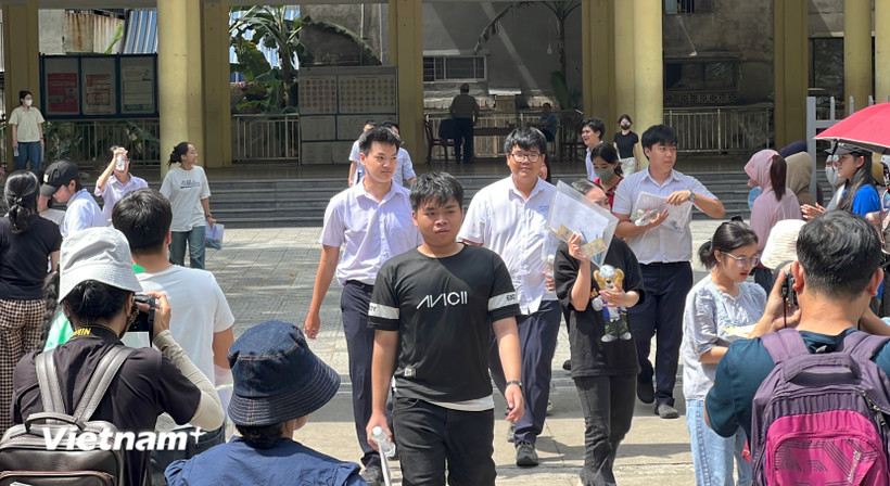 Kết thúc môn thi đầu tiên của Kỳ thi tốt nghiệp Trung học phổ thông 2025 tại thành phố Đà Nẵng. (Ảnh: Thanh Phong/Vietnam+)