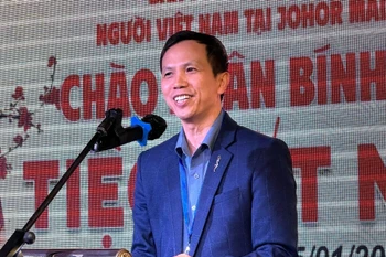 Ông Nguyễn Bá Tân, đại diện Đại sứ quán Việt Nam tại Malaysia, phát biểu. (Ảnh: Viên Luyến/TTXVN)