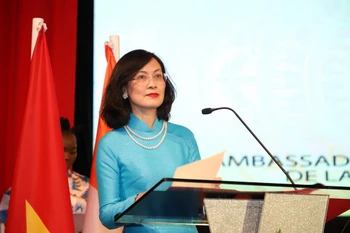 Đại sứ Việt Nam tại Maroc kiêm nhiệm Côte d'Ivoire Lê Kim Quy phát biểu tại lễ kỷ niệm 50 năm quan hệ ngoại giao Việt Nam-Côte d'Ivoire. (Ảnh: Hồng Minh/TTXVN)