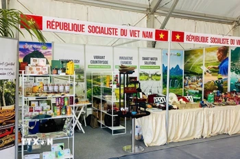 Gian hàng của Thương vụ Việt Nam tại một Hội chợ ở Maroc. (Nguồn: TTXVN phát)