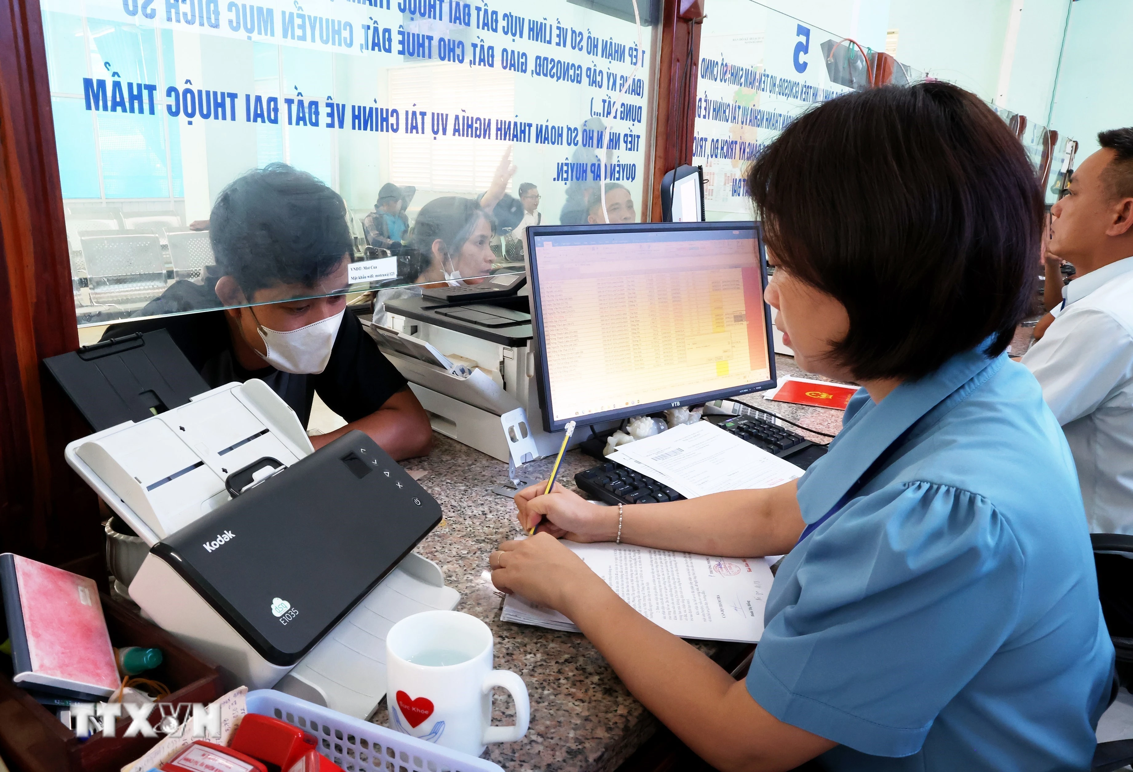 Sắp ban hành nghị định mới về xử lý kỷ luật viên chức, nâng cao trách nhiệm công vụ
